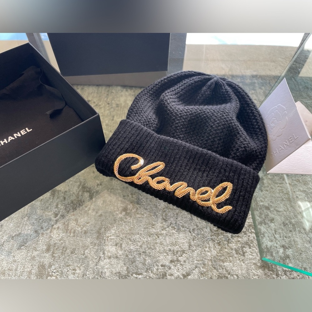 Chanel Cashmere Beanie - Picture 2 of 5
